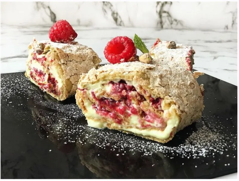 Скачать курс «[Make Cake] Меренговый-фисташковый рулет (Анастасия Лазарева)» — слив курса