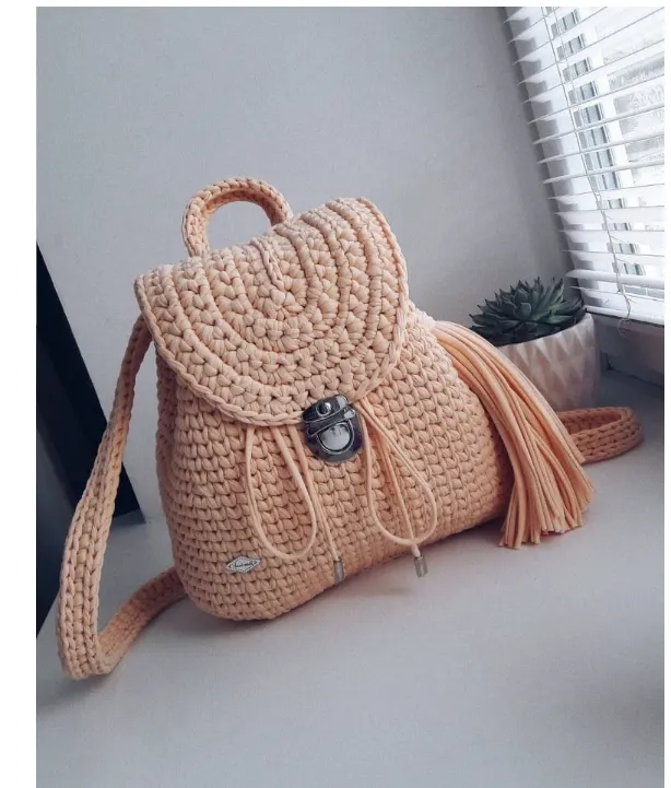 Скачать курс «Видео мастер-класс Рюкзак с полукруглым клапаном (jlaevskaya_handmade)» — слив курса