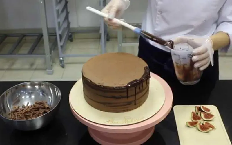 Скачать курс «Шоколадно-кофейный торт (Алина Макарова)» — слив курса