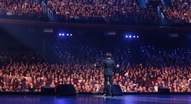 Скачать курс «Stand Up: онлайн-курс по созданию юмористических выступлений 2017 (Павел Воля)» — слив курса