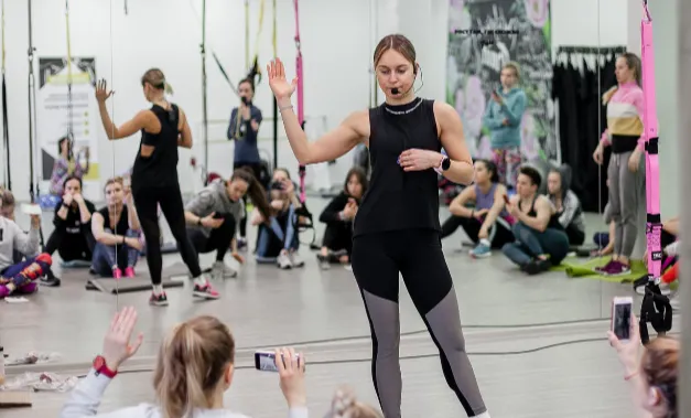 Скачать курс «Абонемент на месяц к прямым эфирам Masha.fit. Май 2021 (Маша Блинова)» — слив курса