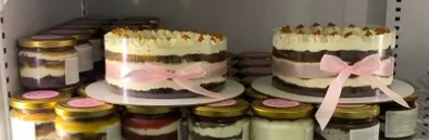 Скачать курс «[Cooking by Cami] Большой курс по тортам в банках и тортам 1 кг (Камилла Алаева)» — слив курса