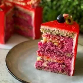 Скачать курс «Закусочный торт «Селедка под шубой» (brutal_cakes)» — слив курса