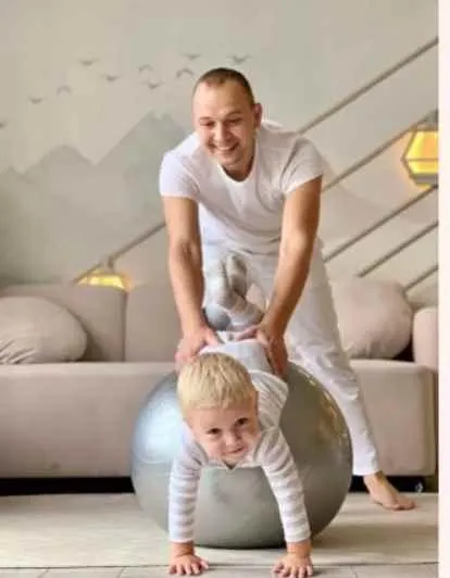 Скачать курс «Сборник 1 до 12 месяцев, комплекс массажных и гимнастических упражнений (papas_masage)» — слив курса
