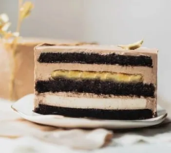 Скачать курс «[Alina2Cake] Торт Банановый Остров (Алина Ахмадиева)» — слив курса