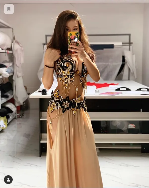 Скачать курс «Belly Dance (Aigerim Unesskz Bakytzhan)» — слив курса