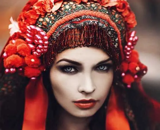 Скачать курс «Fashion обучение. CreativeLive - DIY Fashion and Editorial Photography (Amanda Diaz)» — слив курса