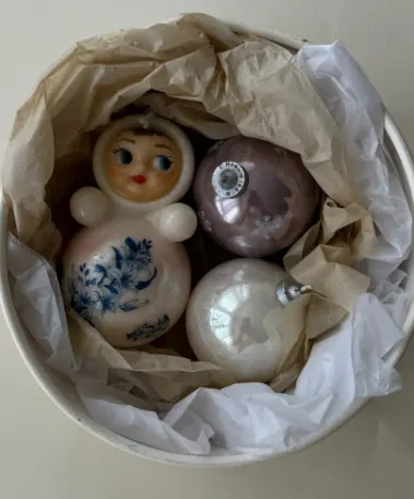 Скачать курс «[Kaleydoskop.candle] Свеча неваляшка и елочные шары (Татьяна Панюта)» — слив курса