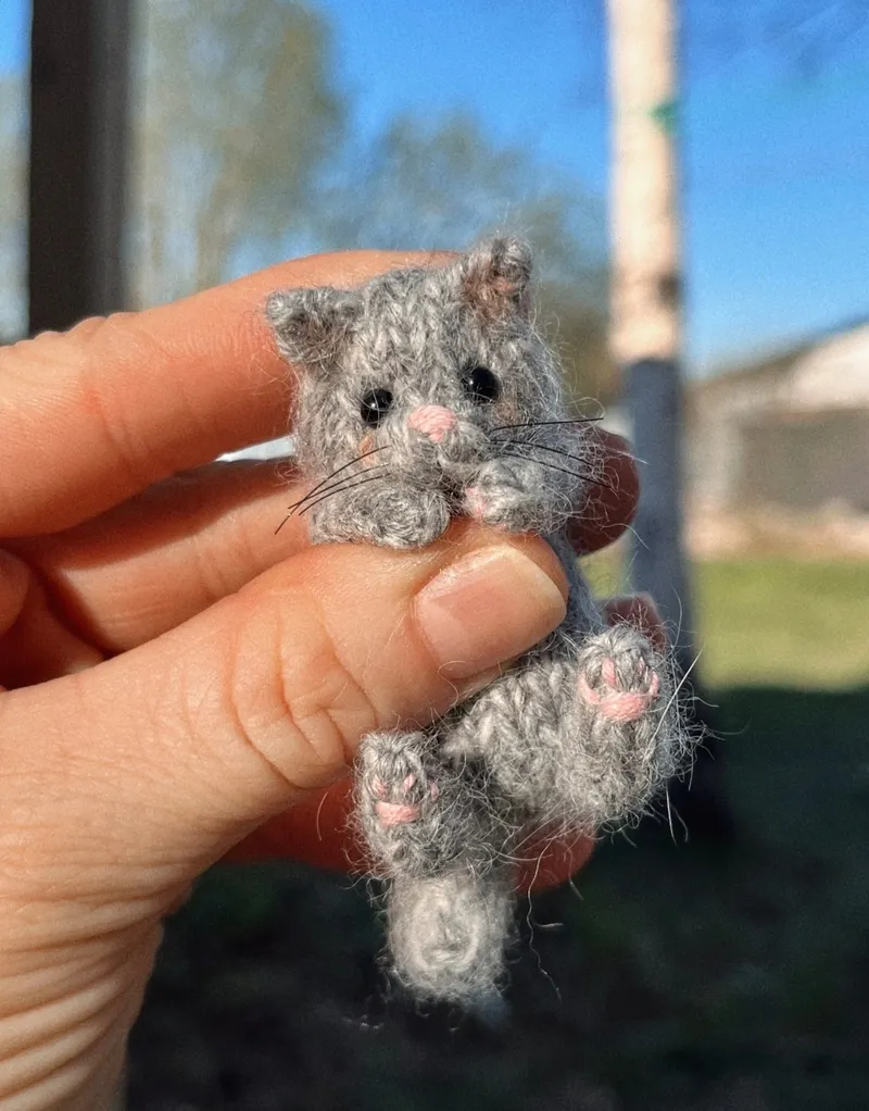 Скачать курс «Котёнок Бусинка (Дарья Шарапова)» (вяжем игрушку) — слив курса