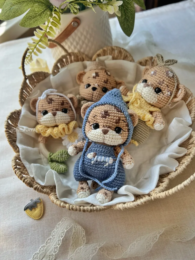 Скачать курс «[Snejnaya_ toys] 2 в 1 Погремушки, Мини игрушки Лео и Лея (Снежанна Николаева)» — слив курса