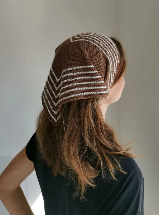 Скачать курс «[Вяжи.ру] Вязаная спицами косынка I Love Stripes (Susanne Müller)» — слив курса