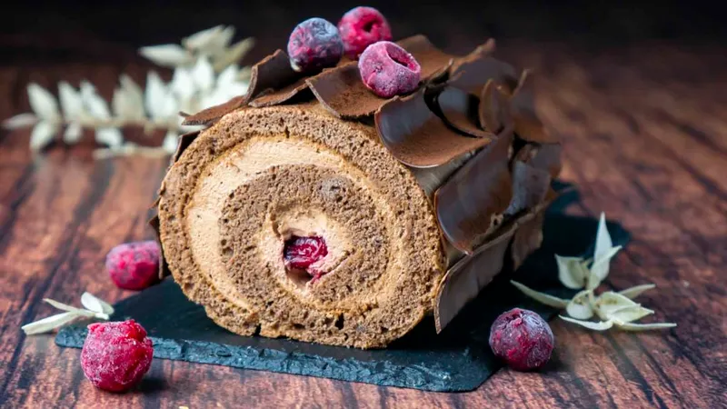 Скачать курс «[Pastry School] Бисквитные рулеты (Елена Крохмаль)» — слив курса