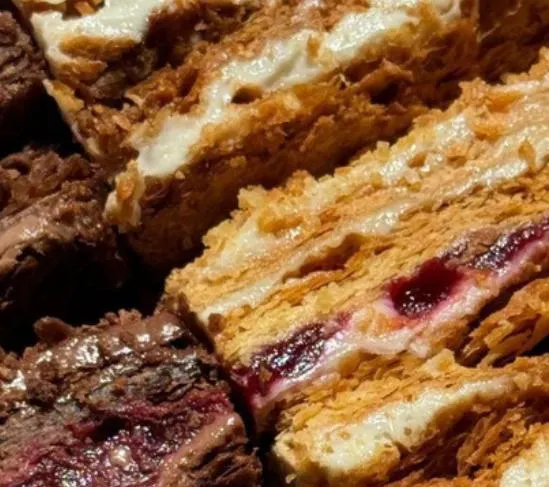 Скачать курс «[bymironova] Sliced Caked. Нарезные порционные пирожные (Марина Миронова)» — слив курса